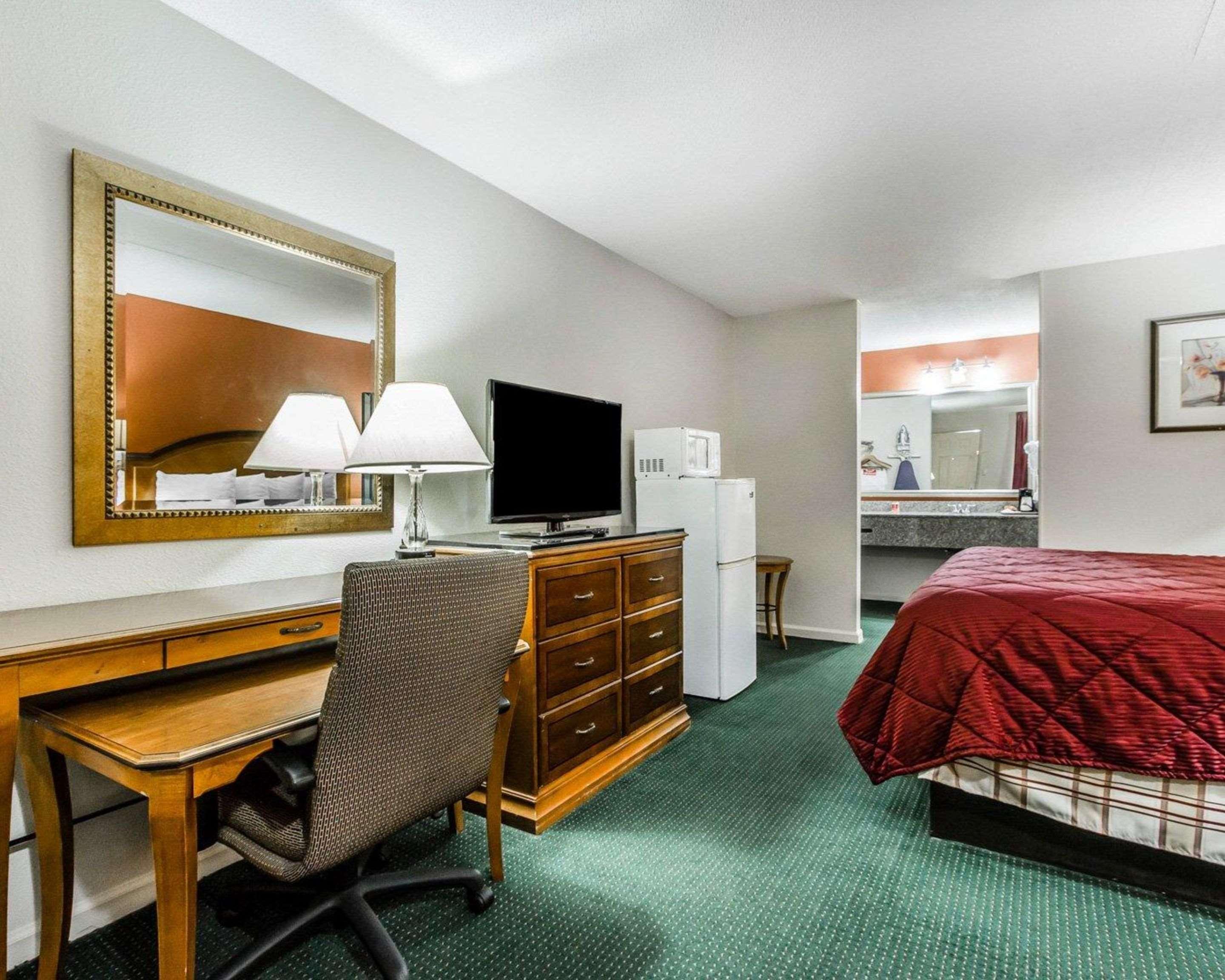 Econo Lodge Inn & Suites Enterprise Luaran gambar