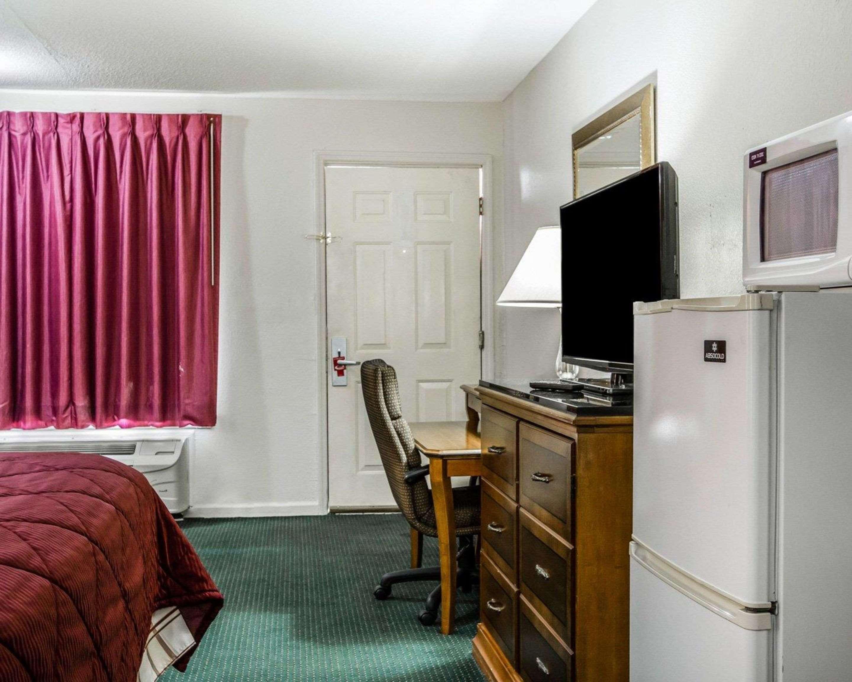 Econo Lodge Inn & Suites Enterprise Luaran gambar