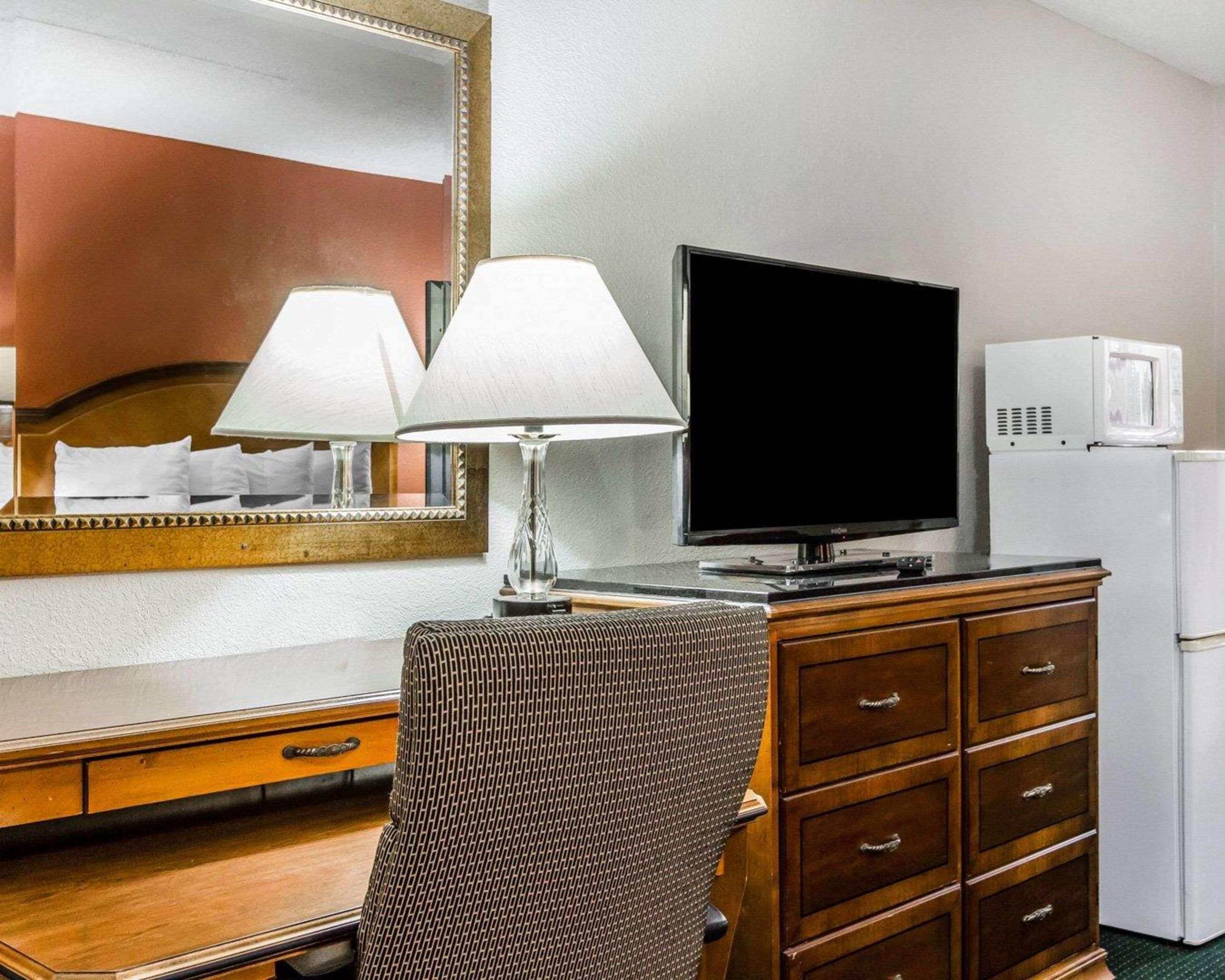 Econo Lodge Inn & Suites Enterprise Luaran gambar