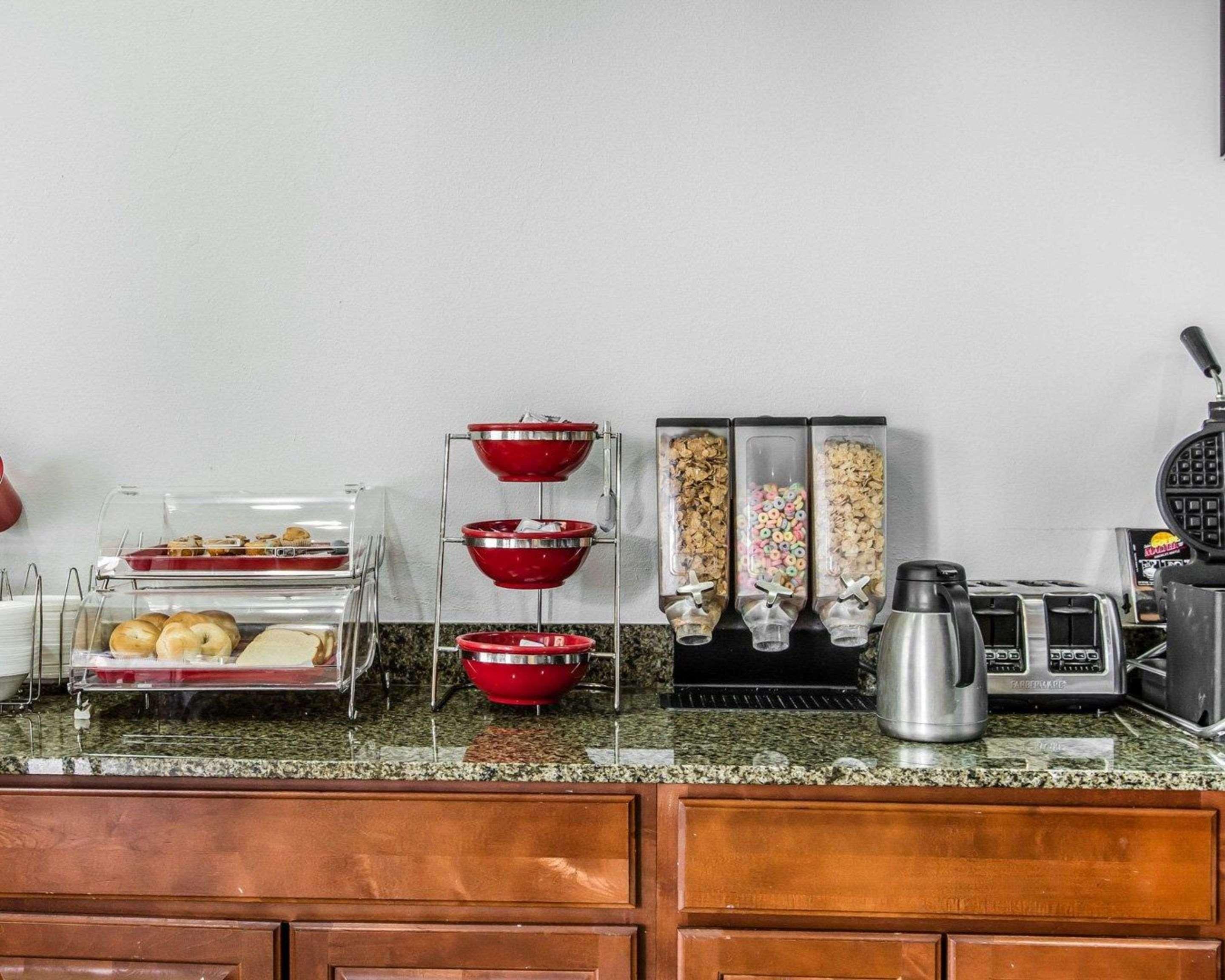 Econo Lodge Inn & Suites Enterprise Luaran gambar