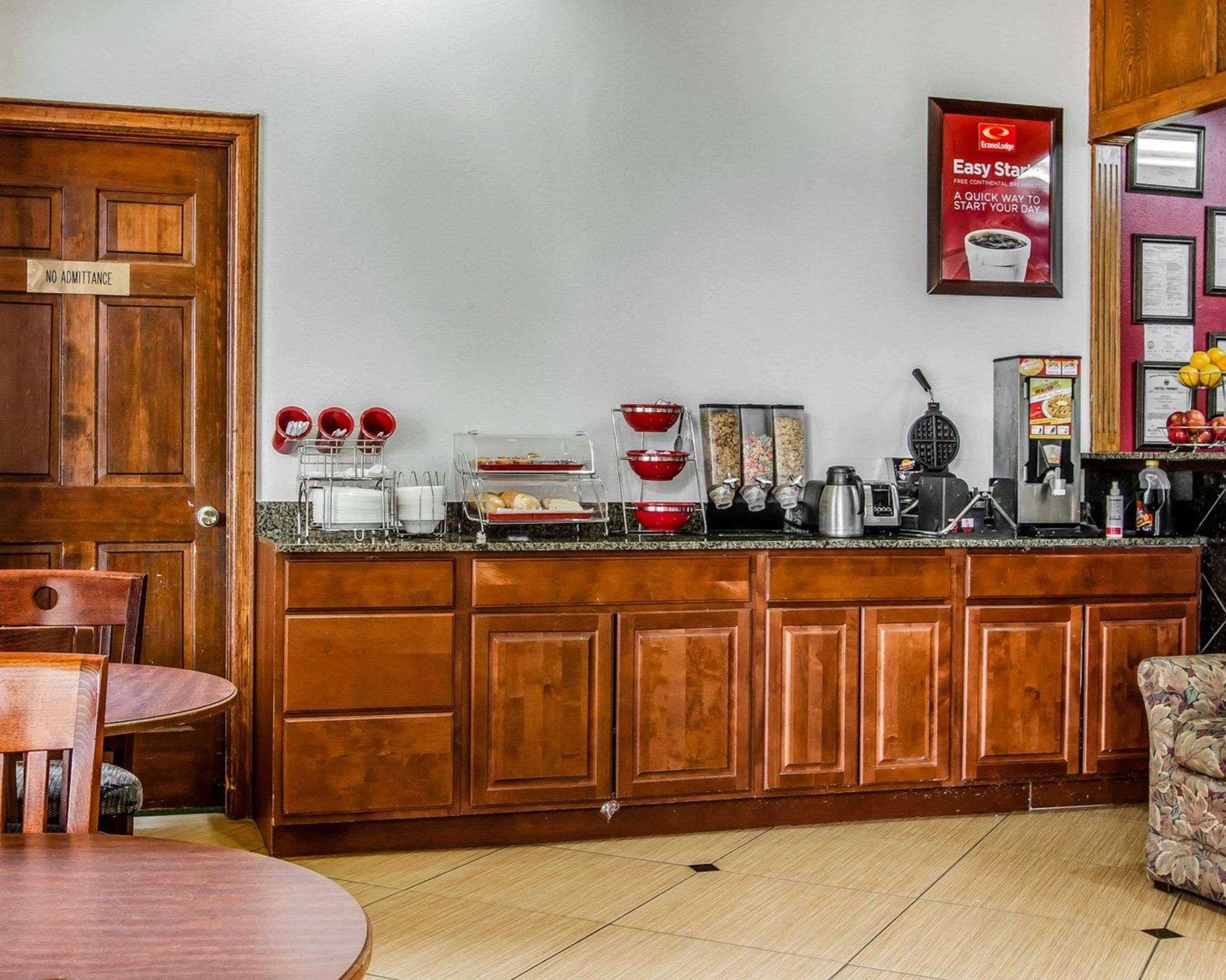 Econo Lodge Inn & Suites Enterprise Luaran gambar